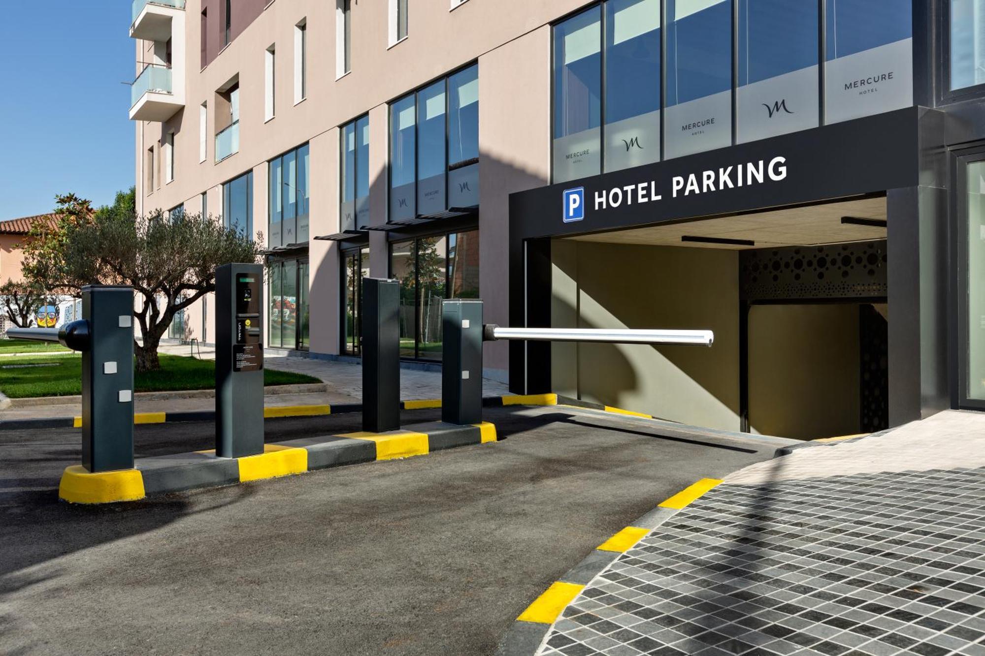 Mercure Tirana Exterior foto